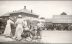 Sommercyklister ved det gamle Hotel Faxe Ladeplads, 1940’erne. Billede fra Faxe Kommunes arkiv